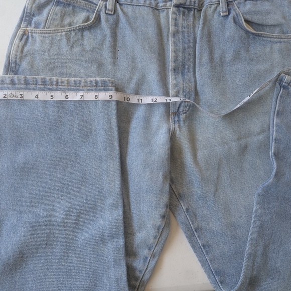 Classic Light Blue Relaxed Men's Jeans - Picture 3 of 10